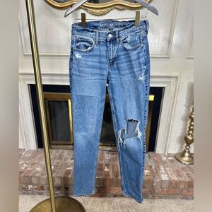 American Eagle Outfitters ’90s Straight‎ Jeans Distressed Ripped Size 2 Strigid